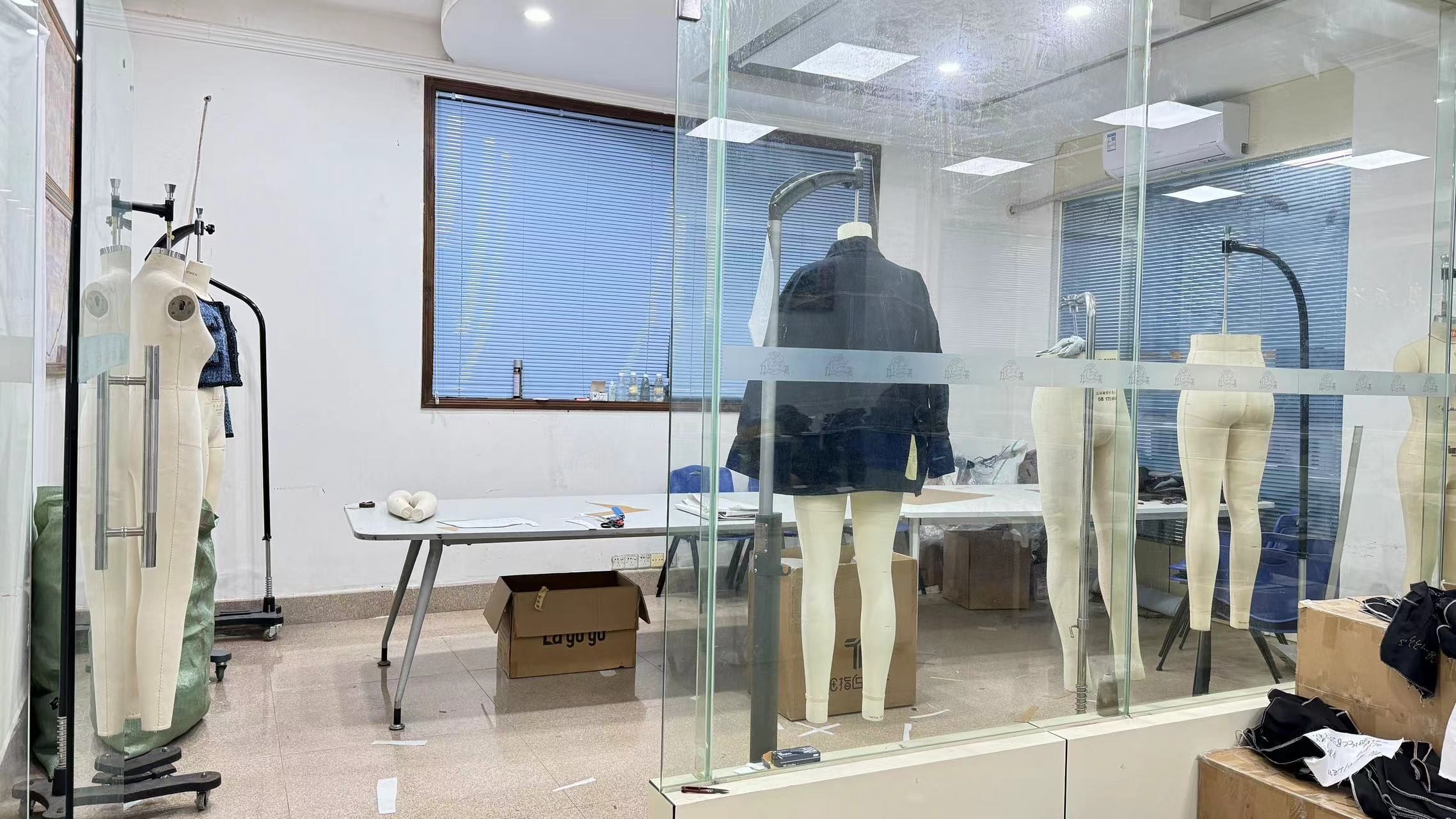 Guangdong Shunde Leka Clothing Design Co., Ltd 工場生産ライン